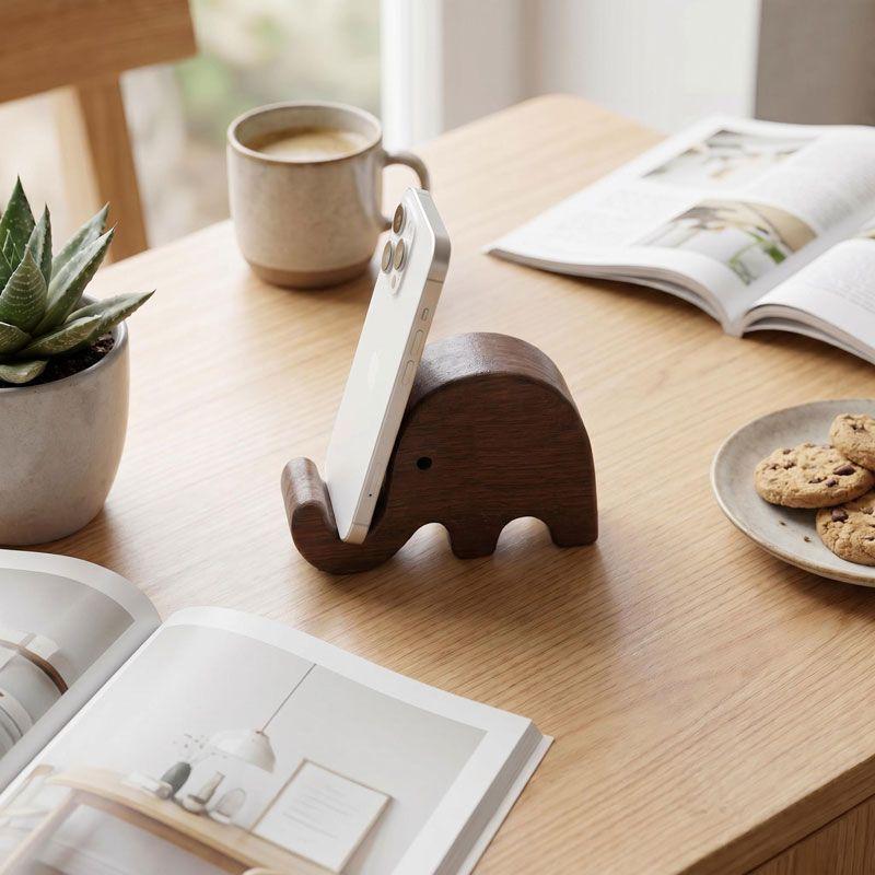 حامل هاتف بسيط وإبداعي من خشب  - مراجعة Home Office Design وسعره